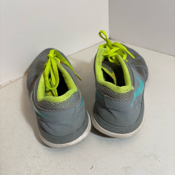 Nike flex fit sole women’s grey lace up running shoes in size 7.5 - Picture 6 of 9